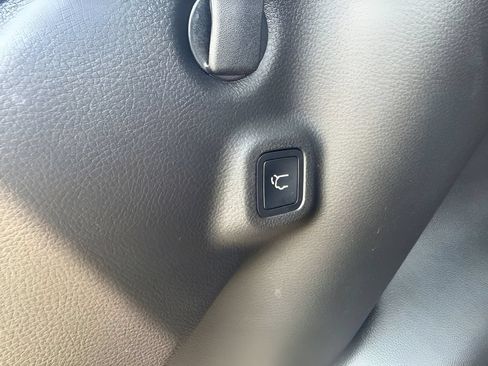 Used 2025 Jeep Compass Limited w/ Elite Group AWD/4WD image 25