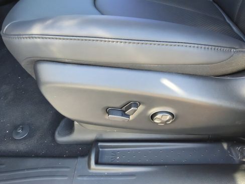 New 2026 Chrysler Voyager LX image 18