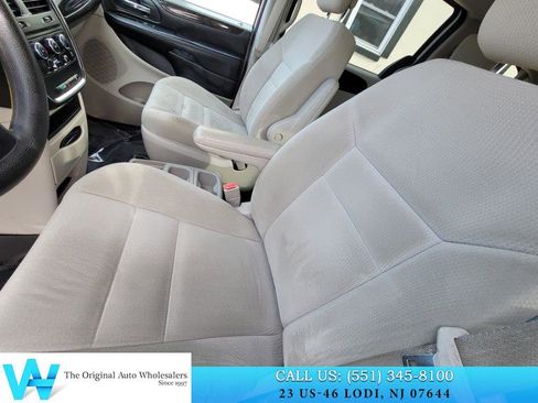 Used 2015 Dodge Grand Caravan SE w/ Quick Order Package 29E SE image 10