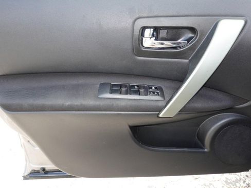 Used 2015 Nissan Rogue S w/ Convenience Package FWD image 18