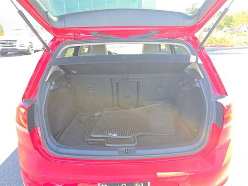 Used 2015 Volkswagen Golf TDI S image 8