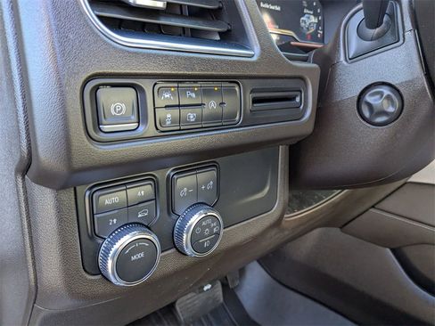 Certified 2023 GMC Yukon SLT w/ SLT Premium Package image 22