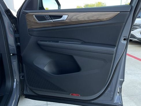 New 2026 Volkswagen Atlas SE image 19