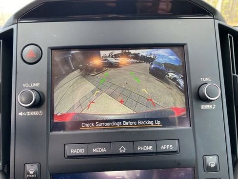 Used 2024 Subaru Crosstrek 2.0i image 13