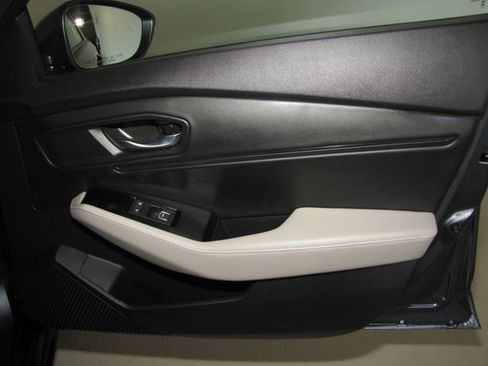 Used 2025 Honda Accord Touring image 19