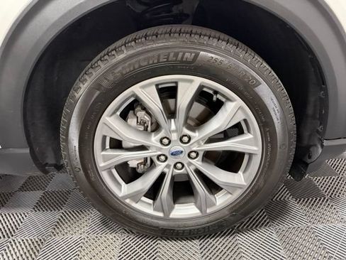 Used 2022 Ford Explorer XLT w/ Equipment Group 202A AWD/4WD image 49