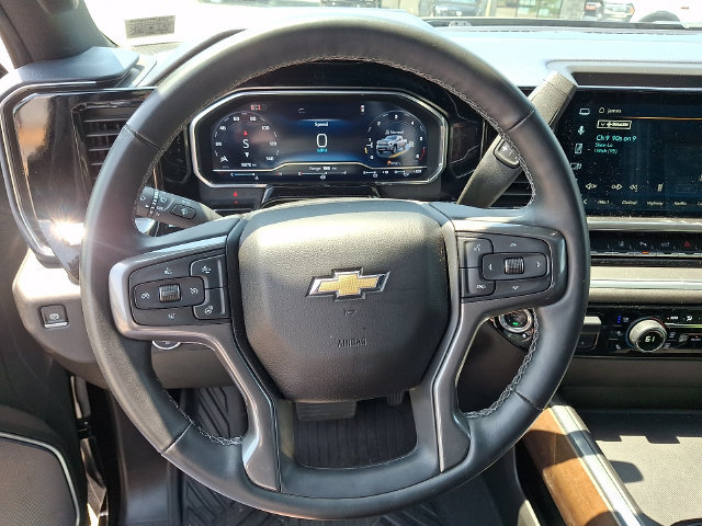 Used 2024 Chevrolet Silverado 2500 High Country w/ High Country Premium Package AWD/4WD image 15
