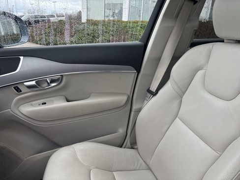 Used 2023 Volvo XC90 B5 Core w/ Climate Package image 27