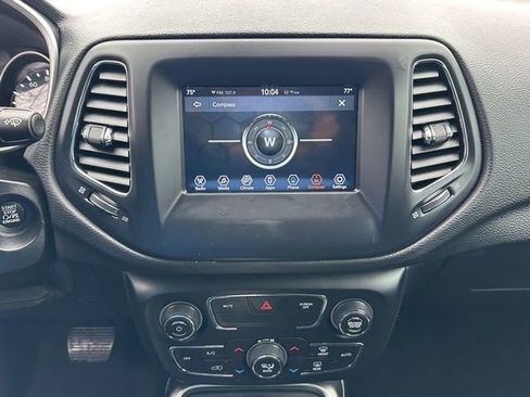 Used 2021 Jeep Compass Latitude image 34