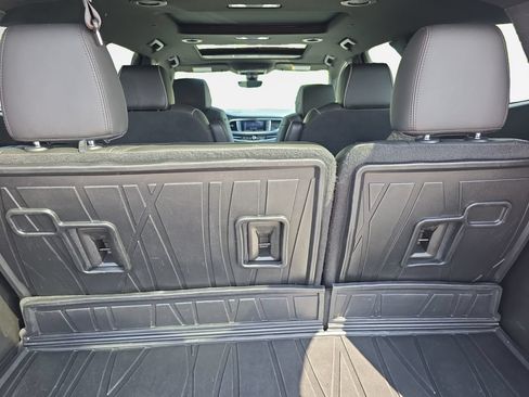 Used 2023 Buick Enclave Avenir AWD/4WD image 25