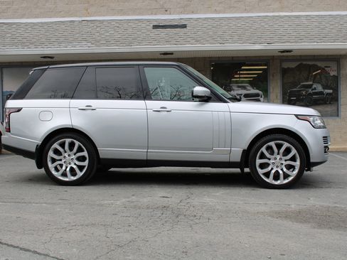 Used 2015 Land Rover Range Rover Supercharged image 19