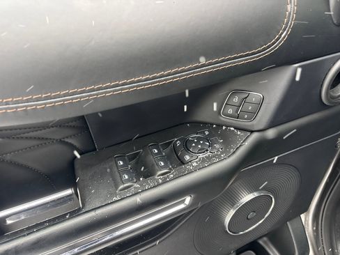 Used 2021 Ford Expedition Platinum image 12