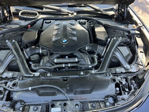 Certified 2024 BMW 760i xDrive AWD/4WD image 34