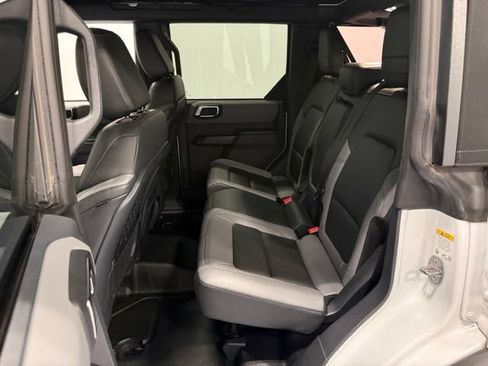Certified 2024 Ford Bronco Black Diamond AWD/4WD image 30