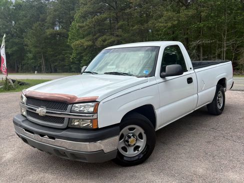 Used 2003 Chevrolet Silverado 1500 W/T RWD image 2