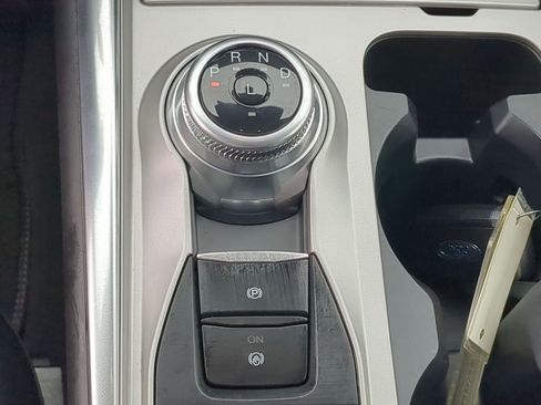 Certified 2022 Ford Explorer XLT w/ XLT Sport Appearance Package image 38