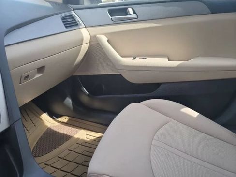 Used 2016 Hyundai Sonata SE FWD image 19