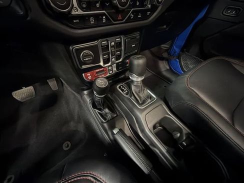 Used 2024 Jeep Gladiator Rubicon w/ Technology Group image 48