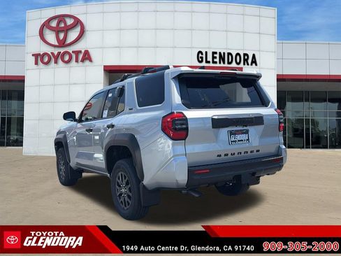 New 2026 Toyota 4Runner SR5 AWD/4WD image 8