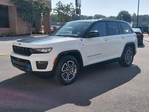 Used 2022 Jeep Grand Cherokee Trailhawk AWD/4WD image 8