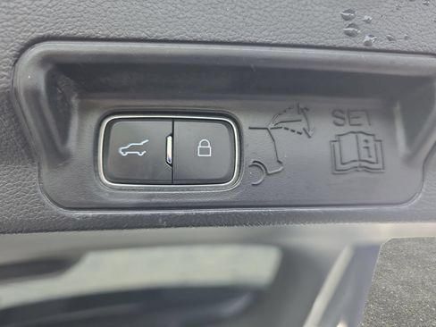 Used 2022 Ford Explorer ST-Line AWD/4WD image 13