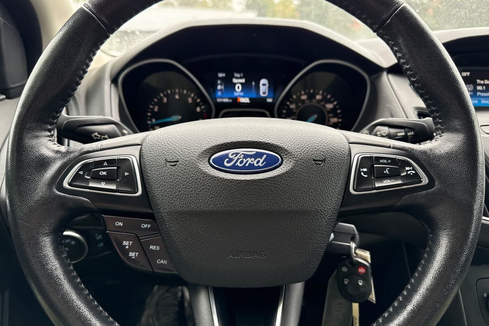 Used 2018 Ford Focus SE w/ Cold Weather Package FWD image 21