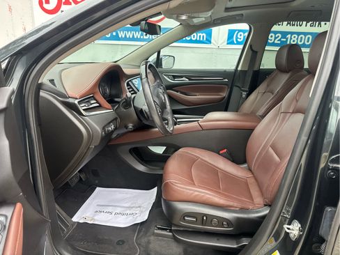 Used 2020 Buick Enclave Avenir w/ Avenir Technology Package image 21