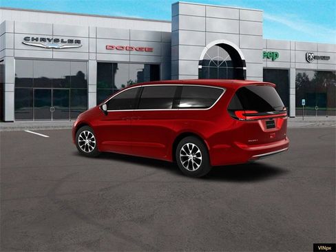 New 2026 Chrysler Pacifica Select image 2