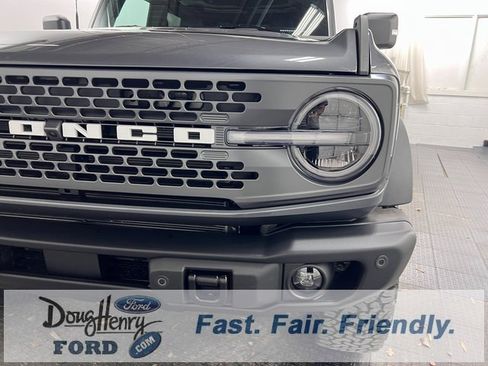 New 2025 Ford Bronco Badlands image 11