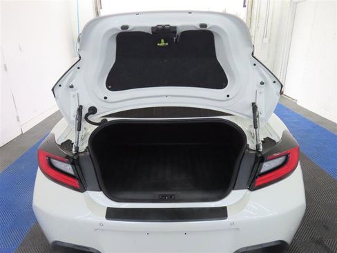 Used 2024 Toyota GR86 Premium image 13