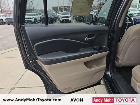Used 2017 Honda Pilot LX image 28