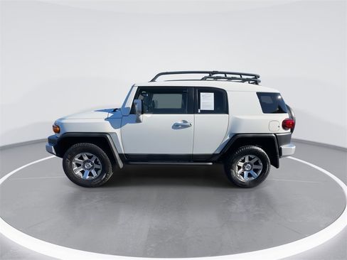 Used 2014 Toyota FJ Cruiser 4WD image 5