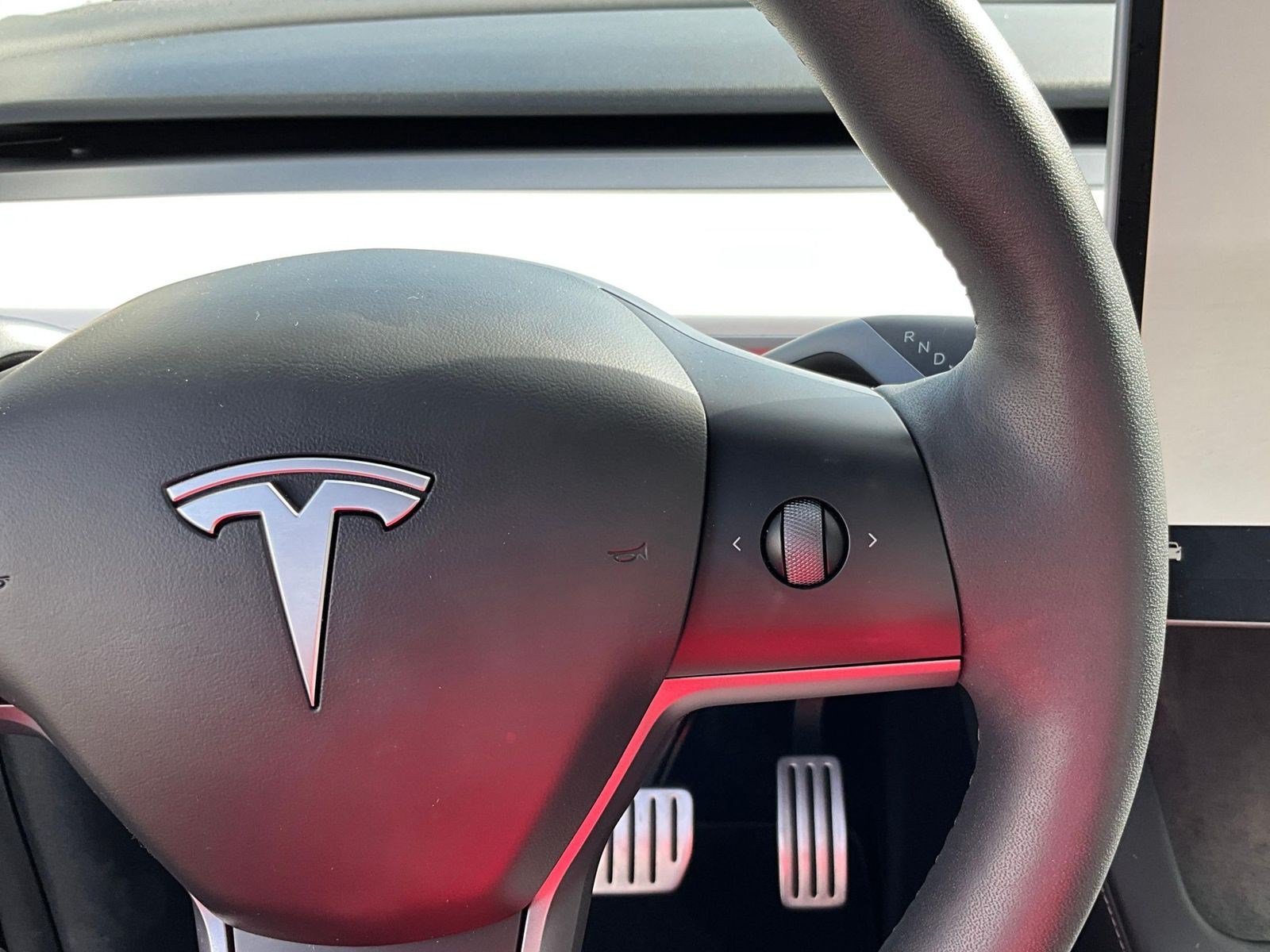 Used 2023 Tesla Model Y Performance AWD/4WD image 11