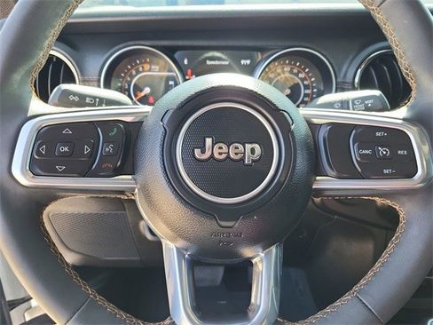 Used 2023 Jeep Gladiator Overland image 11