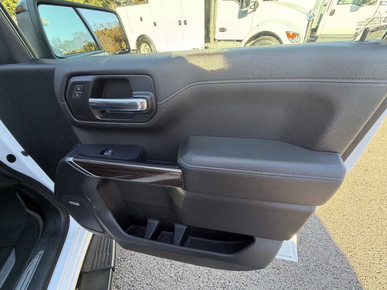 Used 2019 Chevrolet Silverado 1500 RST AWD/4WD image 26