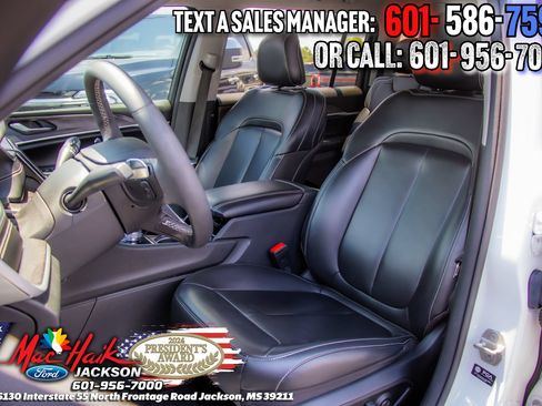 Used 2023 Jeep Grand Cherokee L Limited RWD image 8