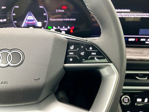 Used 2025 Audi Q5 Premium Plus image 13