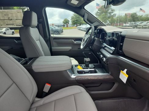 New 2026 GMC Sierra 1500 SLT w/ SLT Premium Plus Package AWD/4WD image 8