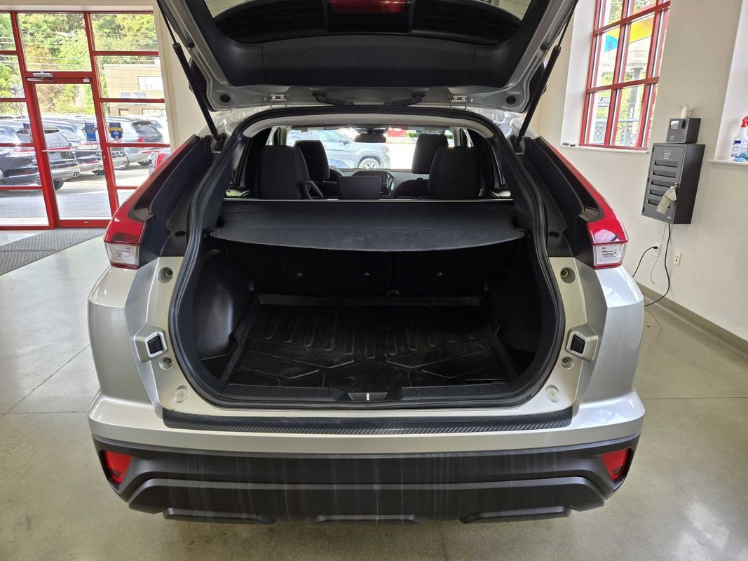 Used 2022 Mitsubishi Eclipse Cross ES FWD image 29