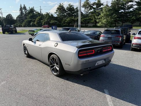 Used 2017 Dodge Challenger R/T Scat Pack RWD image 6