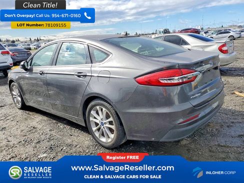 Used 2020 Ford Fusion SE image 3