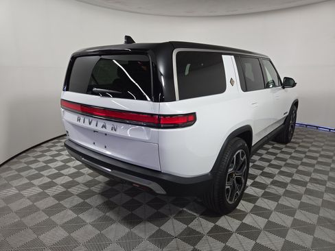 Used 2025 Rivian R1S Adventure AWD/4WD image 5
