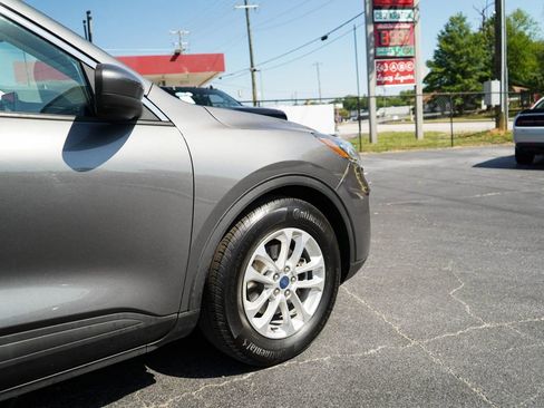 Used 2021 Ford Escape SE w/ Convenience Package FWD image 17