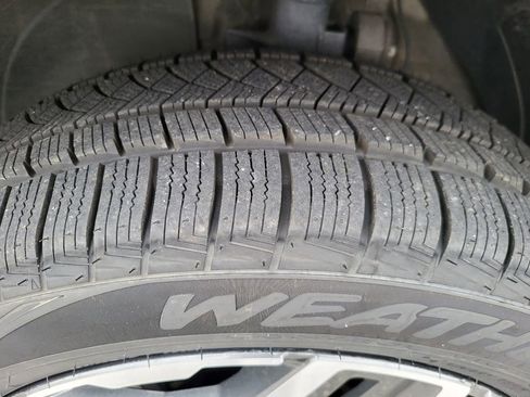 Used 2023 Hyundai Santa Fe SEL Convenience image 8