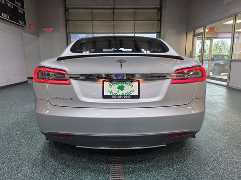 Used 2013 Tesla Model S Performance RWD image 8