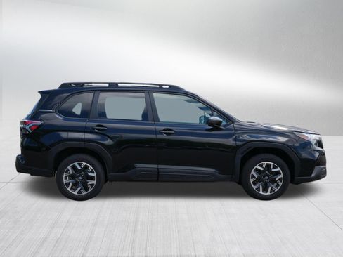 Certified 2025 Subaru Forester Premium AWD/4WD image 8