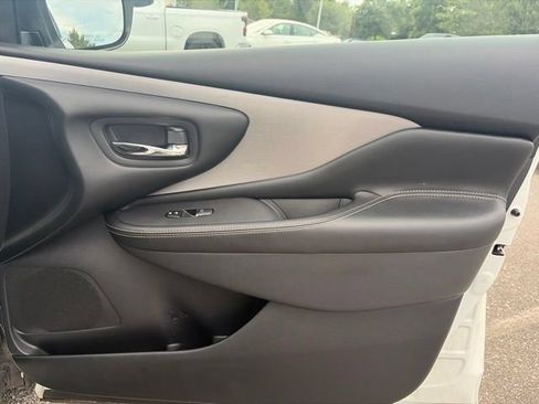 Used 2023 Nissan Murano SL w/ SL Moonroof Package FWD image 15
