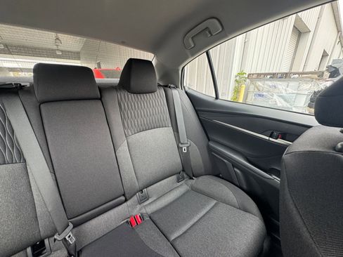 Used 2025 Toyota Camry LE image 36