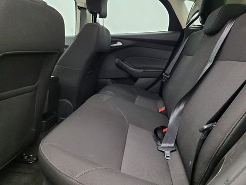 Used 2017 Ford Focus SEL image 18