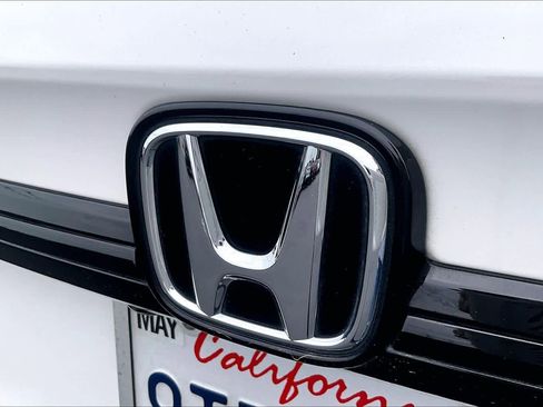 Used 2025 Honda Odyssey EX-L image 30